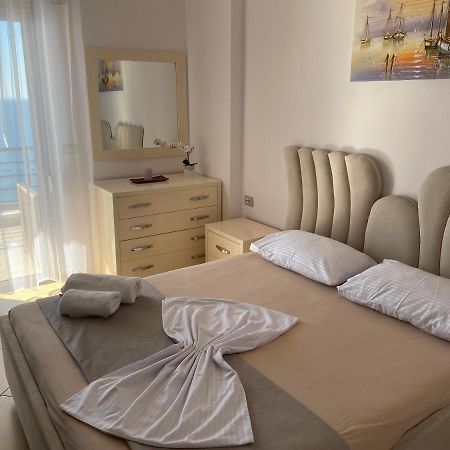 Apartment With Huge Sea View Balcony Sarandë 外观 照片