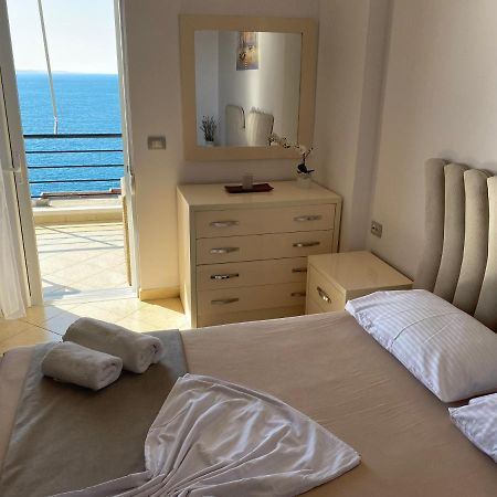 Apartment With Huge Sea View Balcony Sarandë 外观 照片