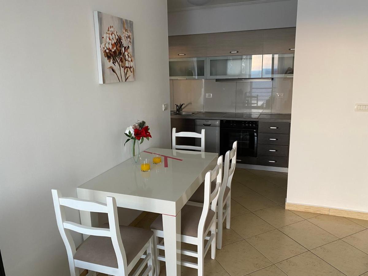 Apartment With Huge Sea View Balcony Sarandë 外观 照片