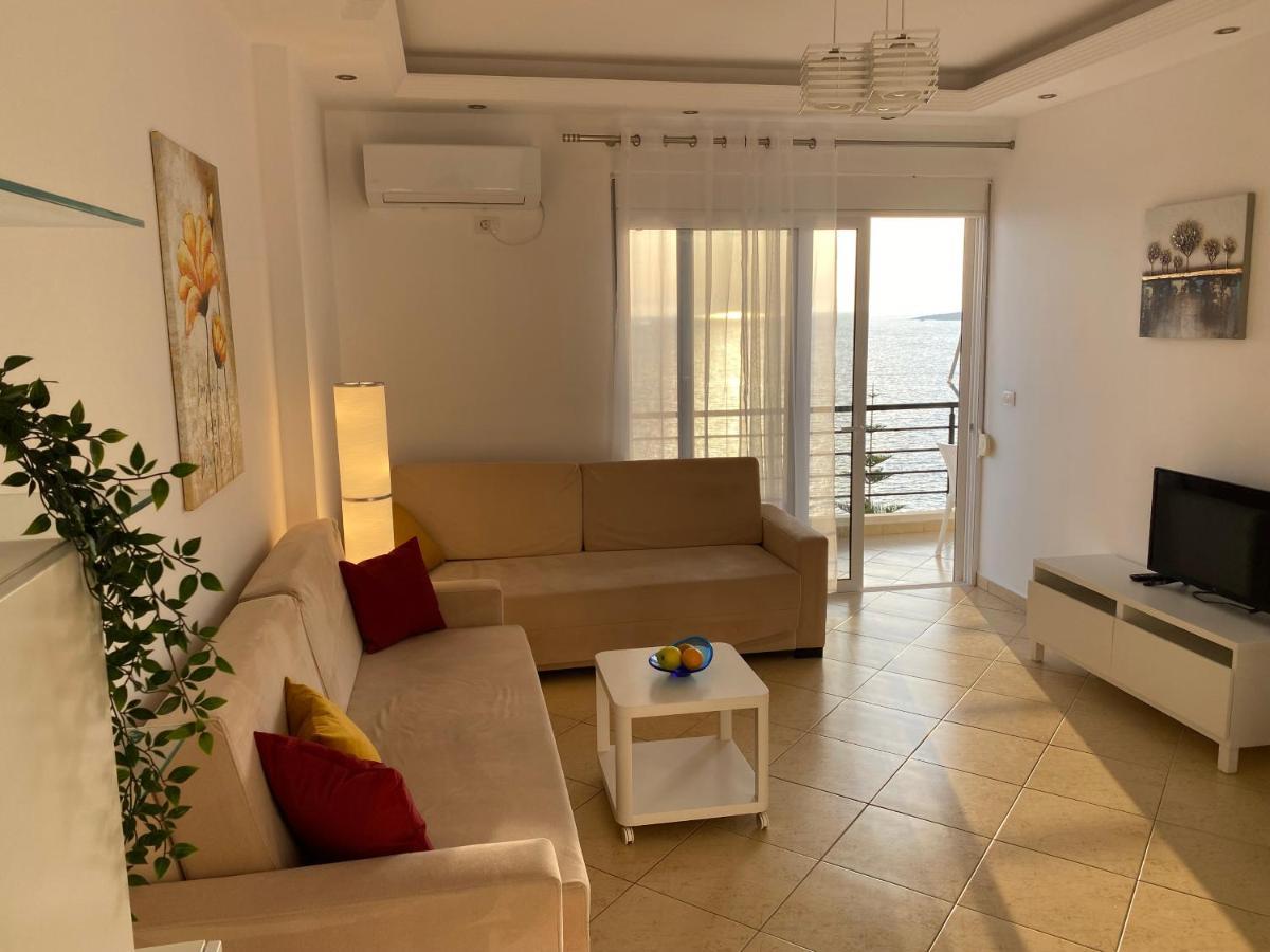 Apartment With Huge Sea View Balcony Sarandë 外观 照片
